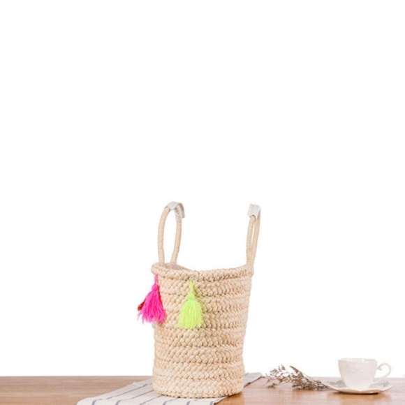 ❌❌Sold❌❌Bonjour Basket Bag - Picture 4 of 5